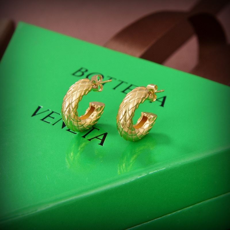 Bo*te*ga venenta earrings